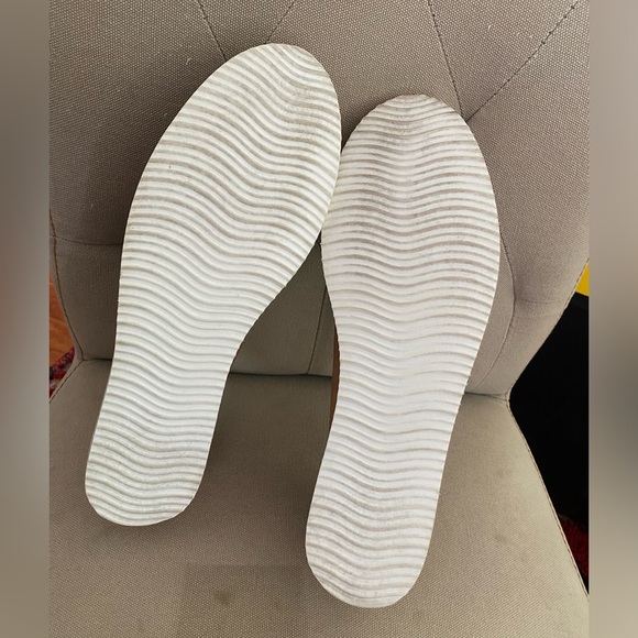 Deck shoes size 10 by long tall sally - Picture 3 of 5